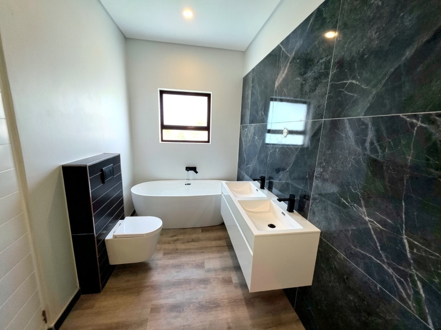 4 Bedroom Property for Sale in Sandown Western Cape